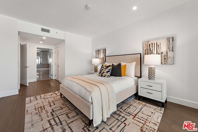 Photo - 13600 Marina Pointe Dr Unit 1904