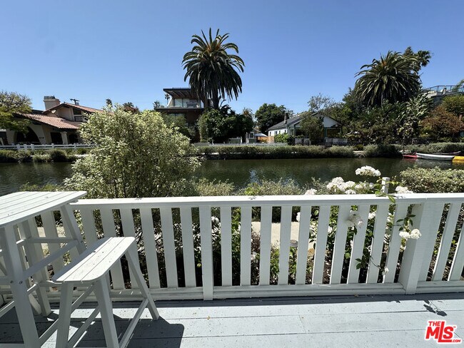 Photo - 440 Howland Canal Unit 1