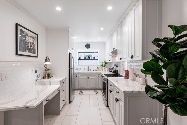 Photo - 1734 N Fuller Ave Condo Unit 109