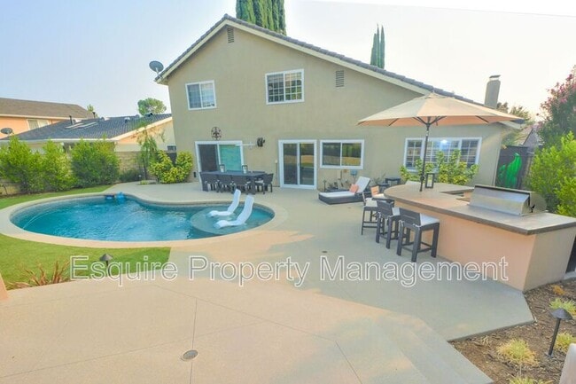 Building Photo - 6519 Bayberry St