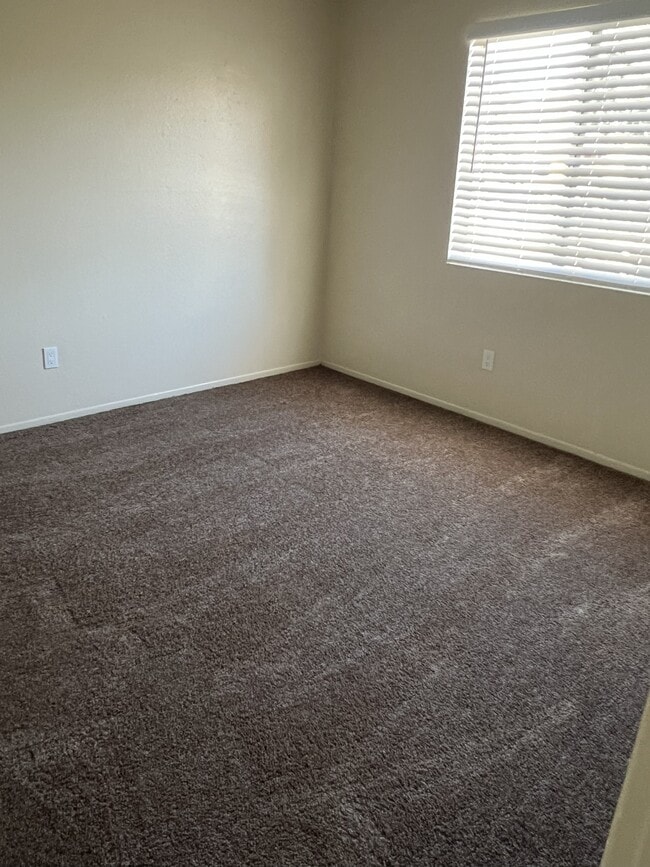 Photo - 240 N Spruce Ave