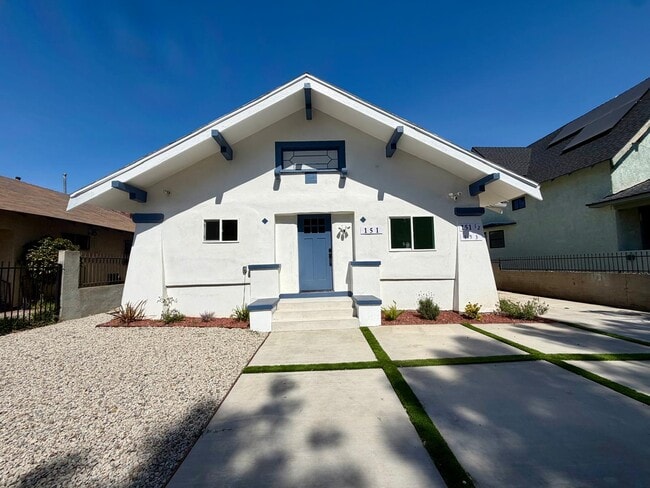 Building Photo - 151 E 47th St Unit 151