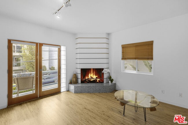 Building Photo - 115 Galleon St Unit #B