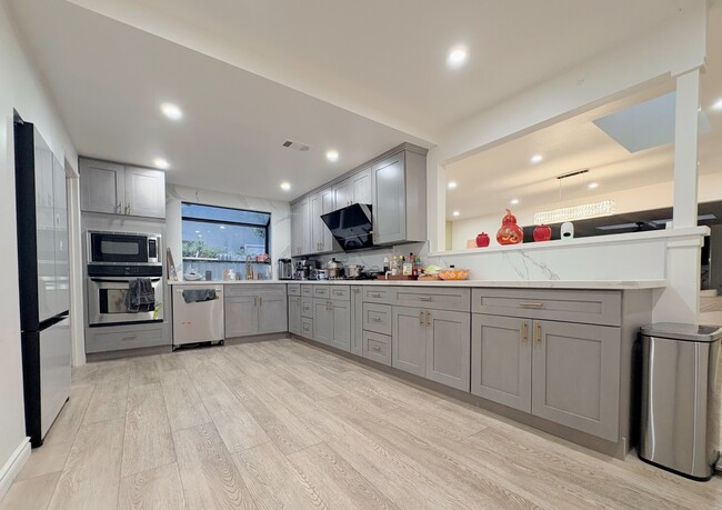 Photo - 10322 Barbara Anne St