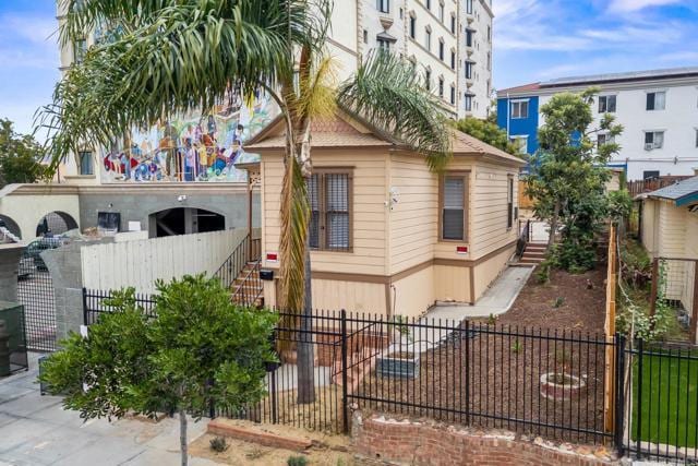 Photo - 53-16 16th St