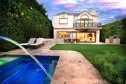 Photo - 944 24th St House