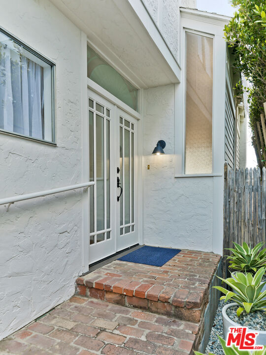 Photo - 23350 Malibu Colony Rd