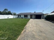 Photo - 21420 Chatsworth St