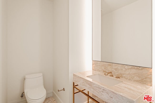 Photo - 211 Elm Ct Unit 14B