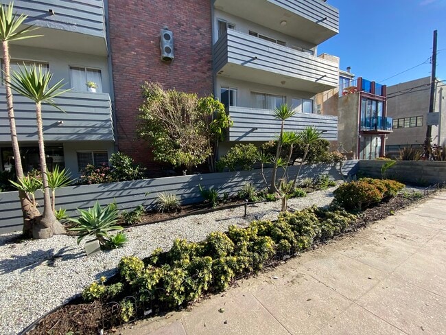 Photo - 20 29th Ave