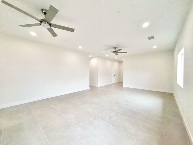 Photo - AVAILABLE NOW!! Beautiful 4 Bedroom 3 Bathroom Home in Cathedral City
