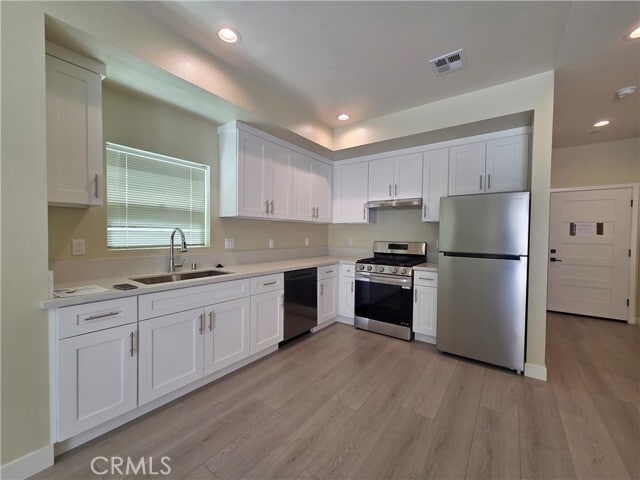 Photo - 652 W Grand Ave