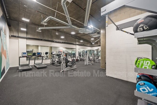 Photo - 218 N El Molino Ave Unit 215
