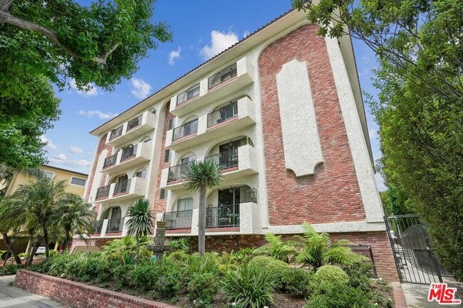 Photo - 125 Montana Ave Unit 304