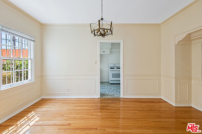 Photo - 133 Sweetzer Ave