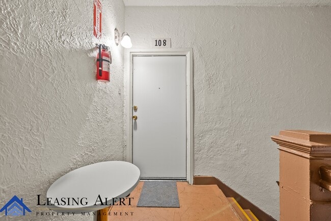 Photo - 108 S Cummings St