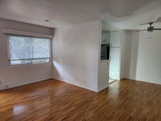 Photo - 1025 Idaho Ave Unit 9