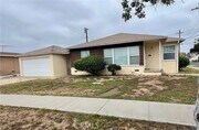 Photo - 1303 W 146th St House