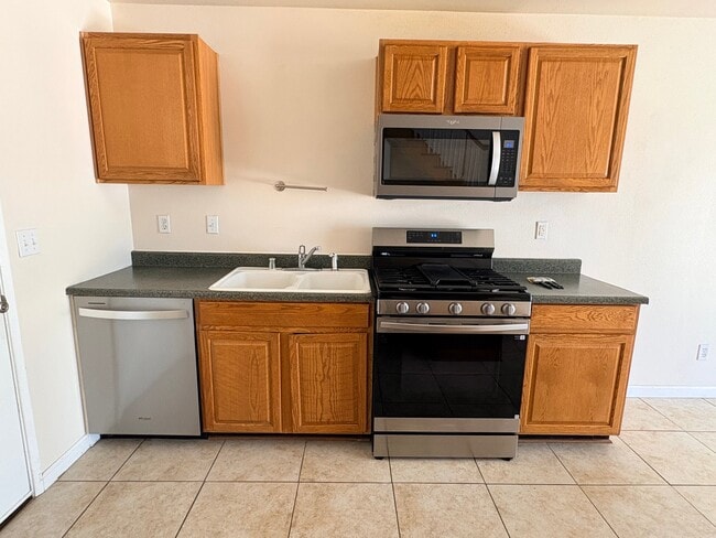 Photo - 16359 Siskiyou Rd Unit 3