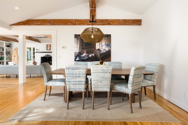 Photo - 2915 Hidden Valley Ln