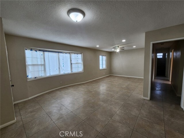 Photo - 3975 Eileen St