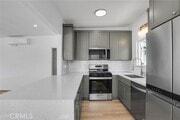 Photo - 3600 The Strand Unit D