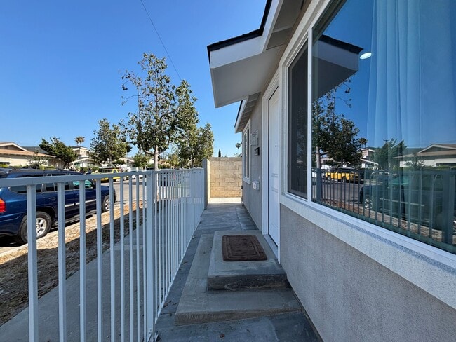 Photo - 1056 N Lincoln St