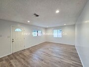 Photo - 904 S Kenmore St House