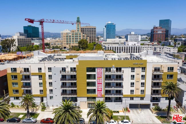 Building Photo - 2939 Leeward Ave Unit 407