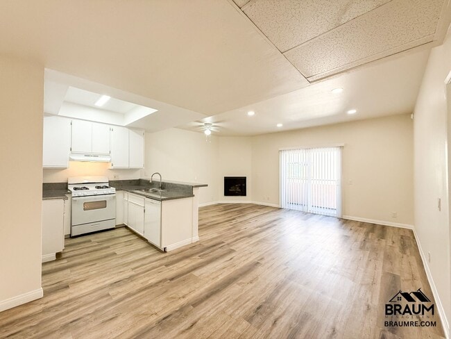 Photo - 11459 Collins St Unit 204