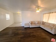 Photo - 18133 Lull St