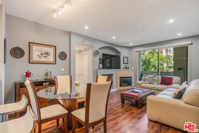 Building Photo - 12963 W Runway Rd Unit 221