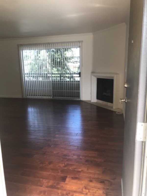 Building Photo - 13012 Riverside Dr