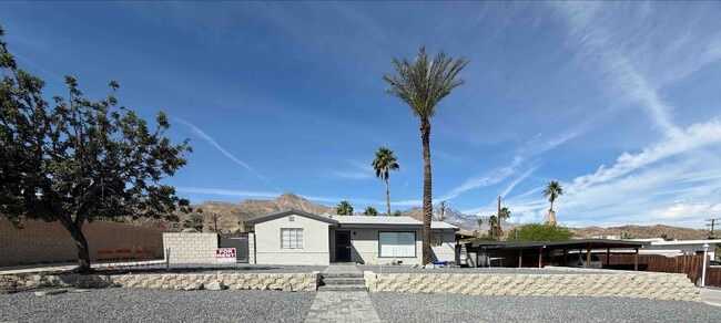 Building Photo - 38355 Vista Dr
