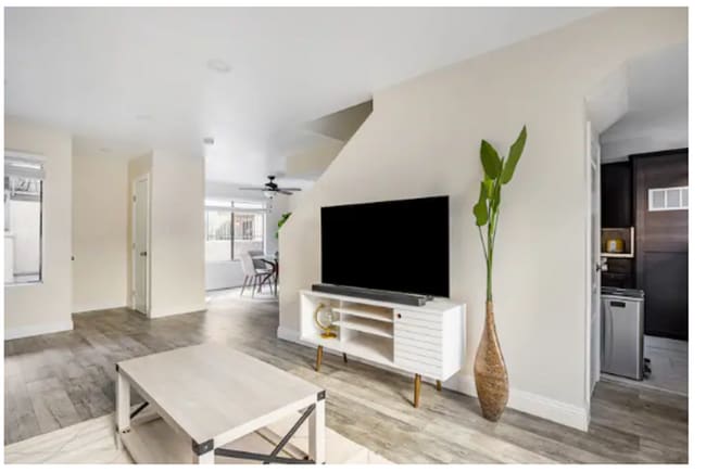 Building Photo - For Rent: Modern 2-Bedroom, 2-Bath Townhouse Apartment