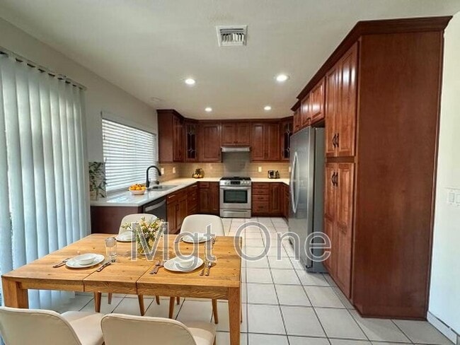 Photo - 23672 Suncrest Ave