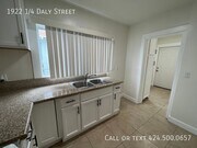 Photo - 1922 1/4 Daly Street-