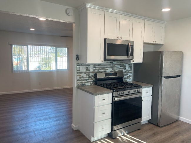 Photo - 529 Ann St Unit B