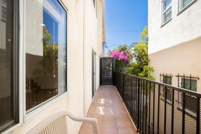 Photo - 1441 S Bedford St