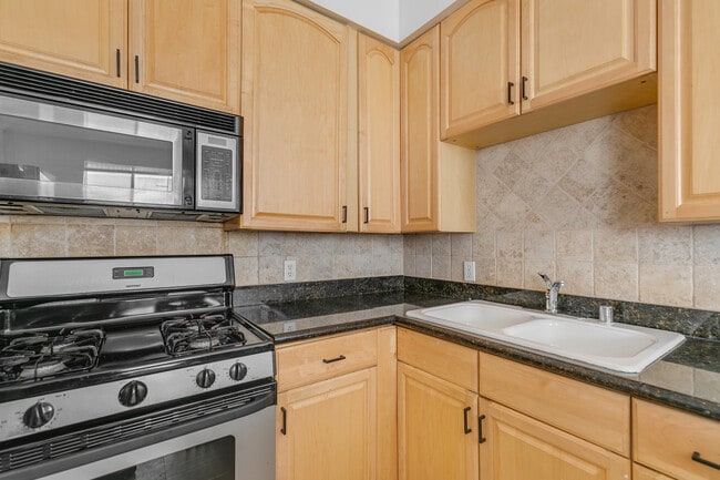 Photo - 4034 Redwood Ave