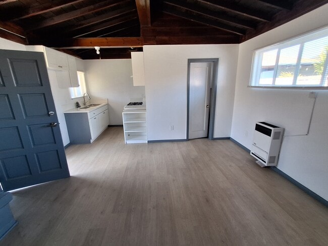 Living room/ Kitchen/ Bathroom - 1412 W 107th St