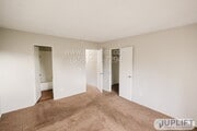 Photo - 5787 College Ave