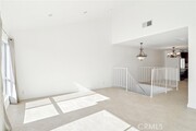 Photo - 19535 Rinaldi St