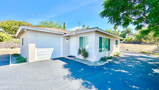 Light, Bright, and Recently Updated, Darli... - Light, Bright, and Recently Updated, Darli... House