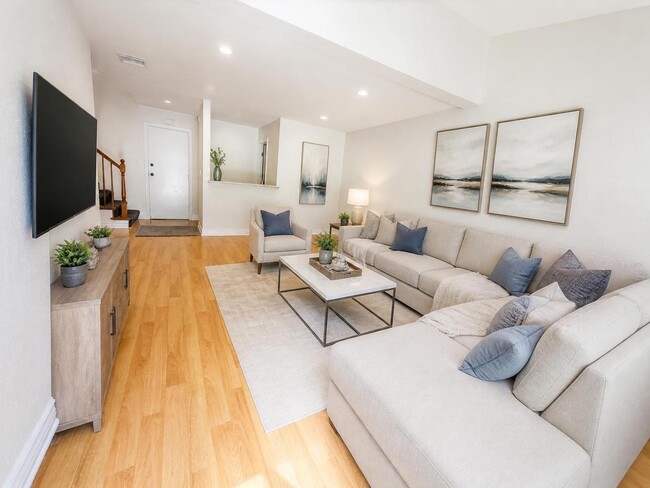 Photo - 900 Sierra Madre Ave