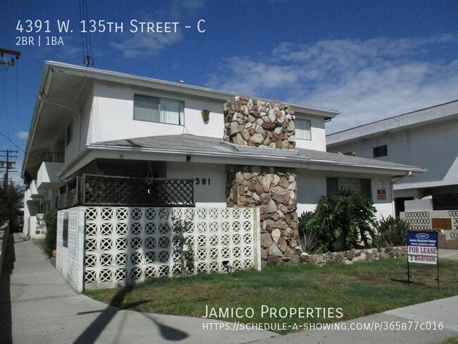 Building Photo - 4391 W 135th St Unit C