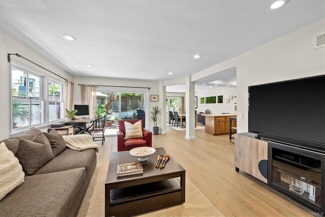 Photo - 1137 Vía Coronel