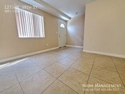 Photo - 1273 W 39th St