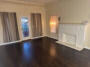 Living room - 2203 S Harcourt Ave Unit 2205