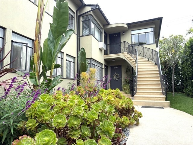 Building Photo - 2648 23rd St Unit 2654 Rental